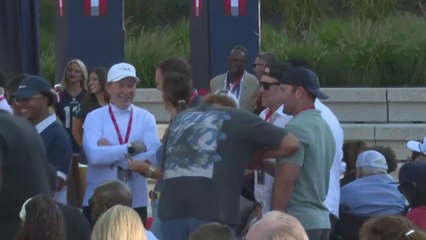 Full Ceremony Honors the G.O.A.T.: Patriots Unveil Tom Brady Statue at Gillette Stadium