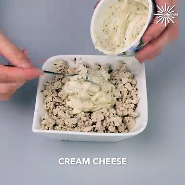 Festive cream cheese tree for holidays 🎄🧀