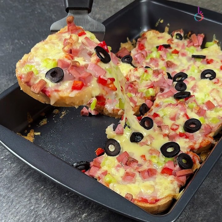 Making pizza slices out of bread! 🍕😋