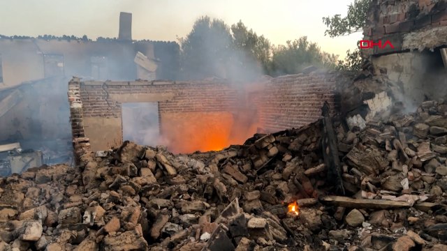 Çanakkale'de orman yangını: İşte yanan alanlar ve evlerin havadan görüntüsü!