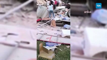 Balıkesir’de 6,1 şiddetinde deprem | Sındırgı'da bir kadın yıkılan binanın enkazından böyle kurtarıldı