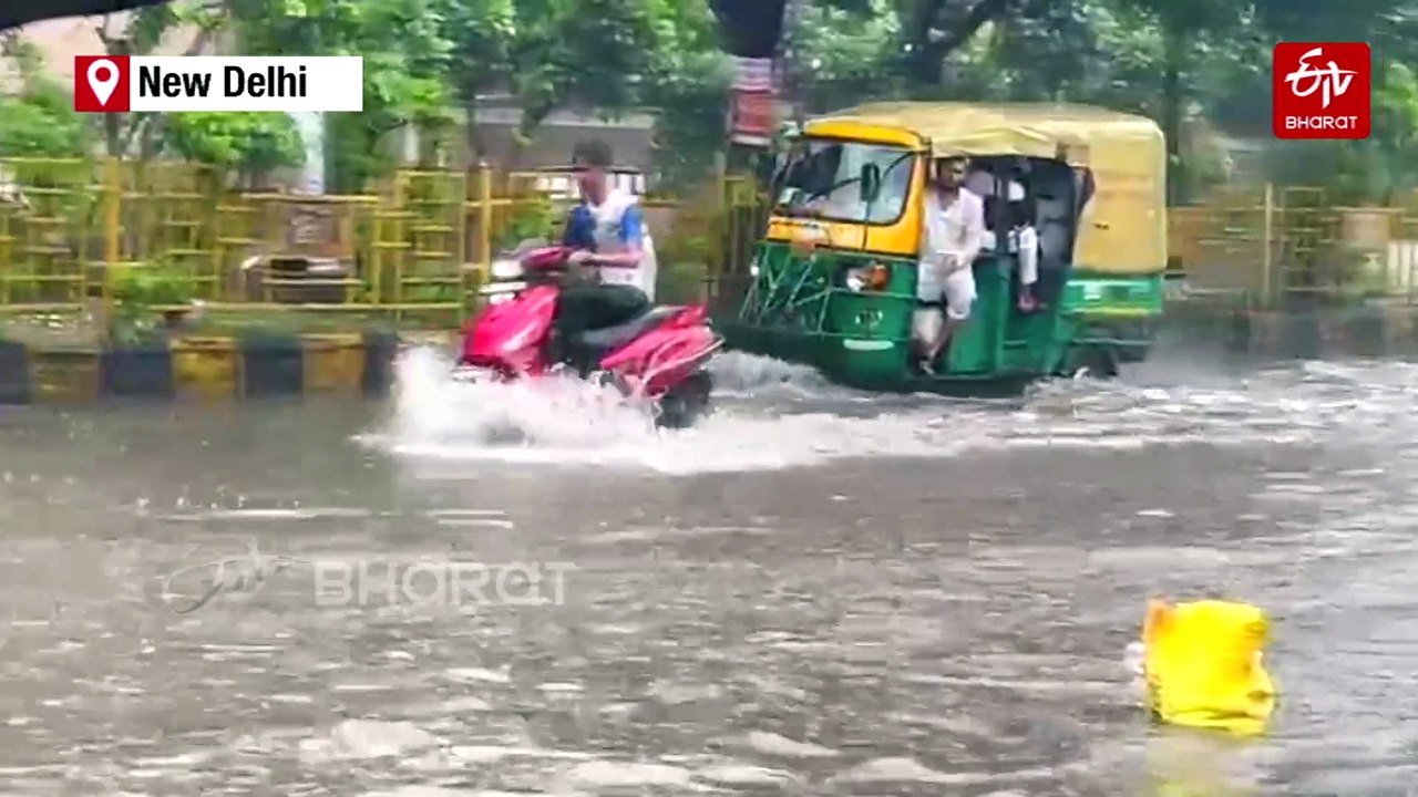 Over 100 Flights Delayed As Heavy Downpours Drench Delhi - video ...