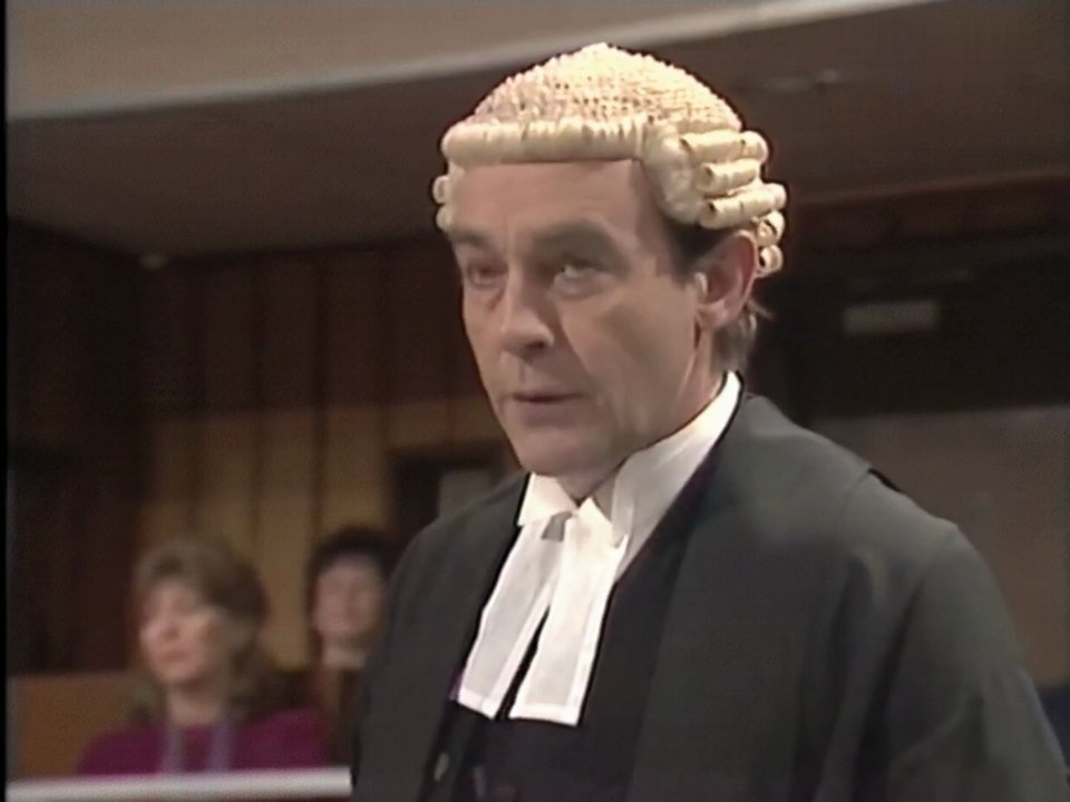 Crown Court - There Was an Old Woman (1984) HD - Michael Jayston, Gwen  Watford, Sebastian Shaw