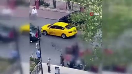 Esenyurt'ta yoldan geçenlere taşla saldırdı!