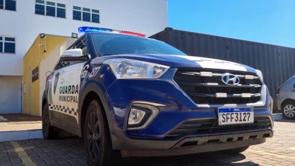 Apreensão de veículo termina com homem detido pela Guarda Municipal