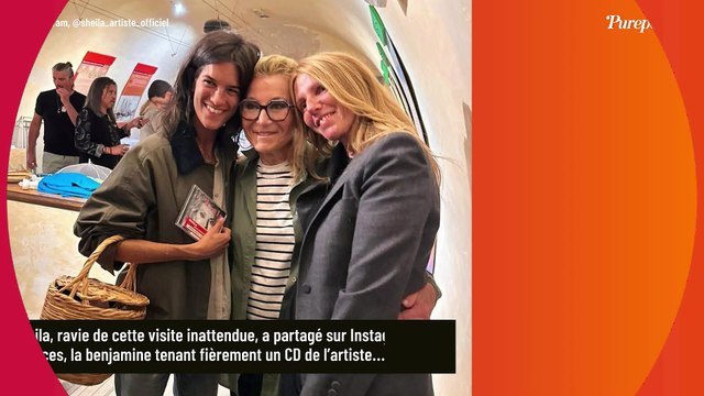 Sandrine Kiberlain photographiée avec sa fille Suzanne Lindon : elles partagent un moment privilégié avec une chanteuse sur l'ïle de Ré