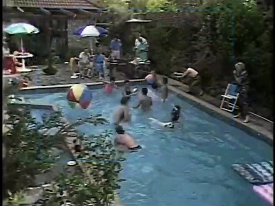 Neighbours 713