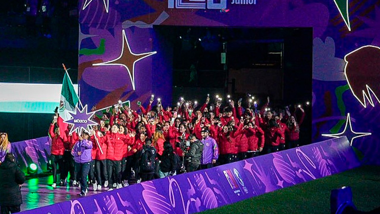Delegación mexicana desfila en la ceremonia de inaguración de los Juegos Panamericanos Junior 2025