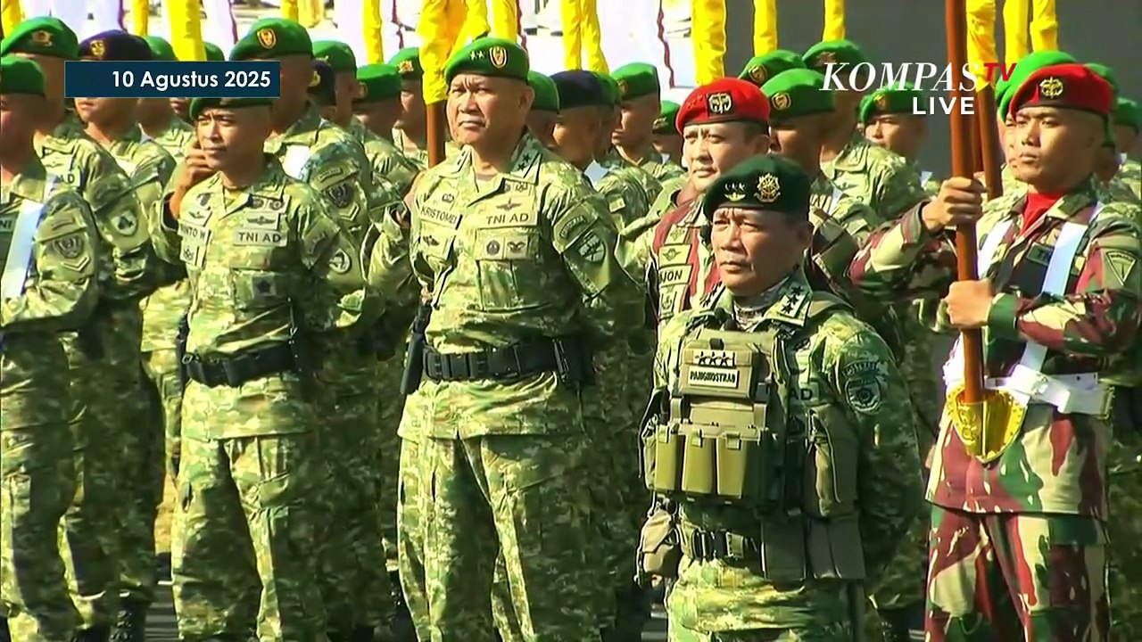 Saat Dedi Mulyadi Salami Menko AHY-Pratikno di Upacara Kehormatan Militer Dipimpin Presiden Prabowo