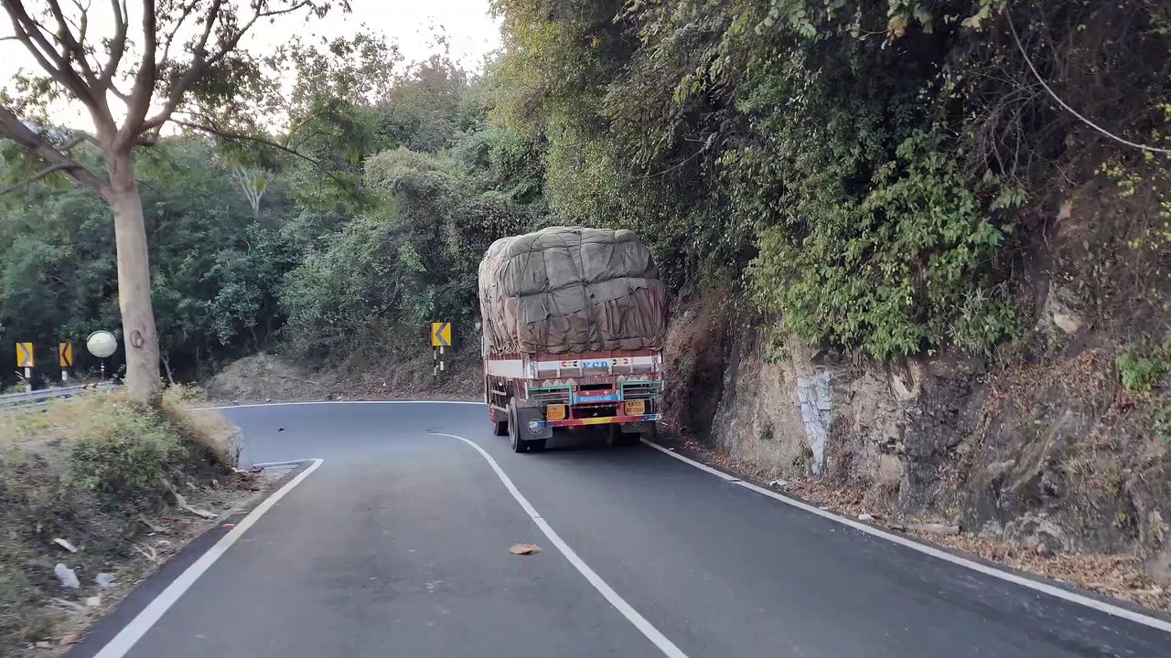 Dhimbam Ghat Road 6Wheel Turning Hairpin