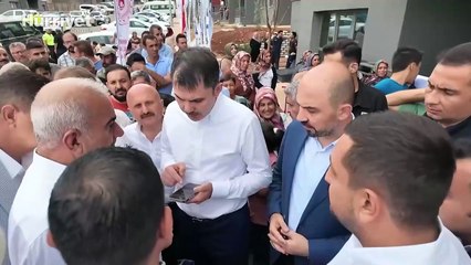 Bakan Kurum'dan depremzede aileye ziyaret