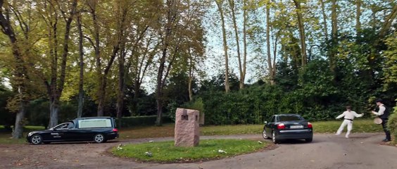 Un funeral de locos (2025)