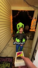 🎃 Giving iPhones Instead of Candy on Halloween: Viral TikTok Trend & Reactions