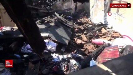 Çanakkale'de yanan evin çatısı çöktü, Kur’an-ı Kerimler zarar görmedi