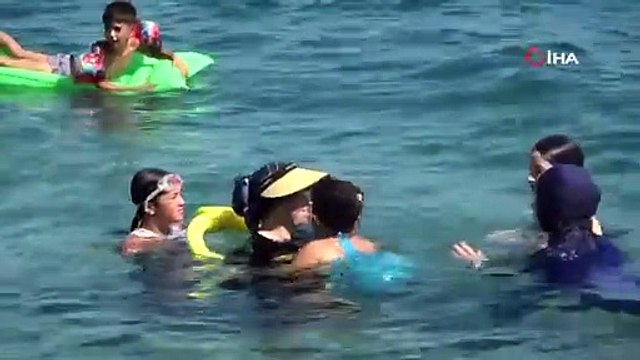 Antalya’nın deniz suyu sıcaklığı 33 dereceyle İstanbul ve Ankara’nın sıcak havasını geride bıraktı