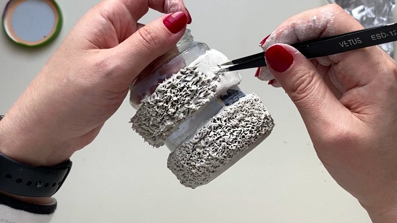 Upcycled Glass Jar with Clay: Sweet Kitchen Decor Idea