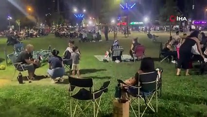 Bursalılar geceyi sokakta geçiriyor