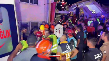 Balıkesir-Sındırgı'da yıkılan binanın enkazından 6 vatandaş çıkarıldı