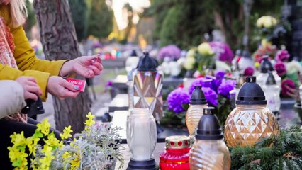 The Empty Chair at the Table Handling Holidays After Loss