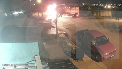 Vídeo mostra perseguição, batida e fuga do motorista no Bairro Cascavel Velho