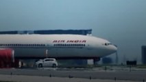 कई सांसदों को लेकर जा रहा Air India विमान डाइवर्ट