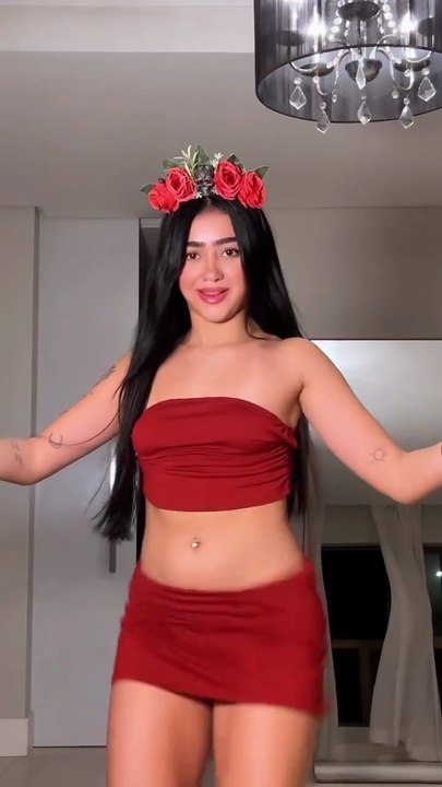 Elegant Belly Dance in Red Dress 🌹 Rose Tiara & Alibi Song