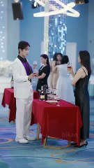 Returning as a top assassin, she crashed her exs weddingnow a handsome CEO pursues her!