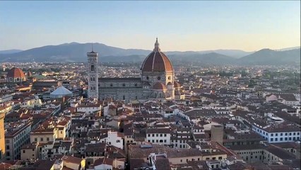 Firenze, con i rintocchi della "Martinella" viene ricordata la Liberazione dai  nazifascisti. Video New Press Photo