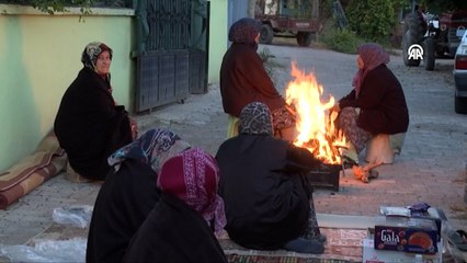 Balıkesir'de 6.1 büyüklüğünde deprem: Etkilenen mahallelerde insanlar geceyi dışarda geçirdi