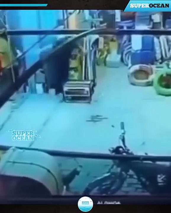 From jaw-dropping stunts to once-in-a-lifetime coincidences — these 64 moments will leave you speechless! 🎥 Real footage. Real reactions. Real WOW. 🔥 Watch till the end — #27 is absolutely insane!