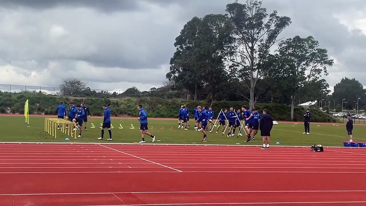 jets warm-up, Newcastle Herald, August 11, 2025