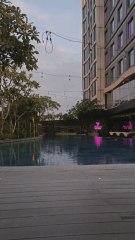 kolam renang mercure hotel karawang