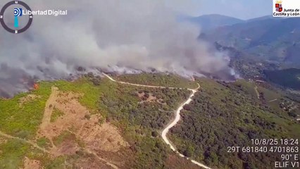 Las Médulas, afectado por las llamas descontroladas de un incendio cercano