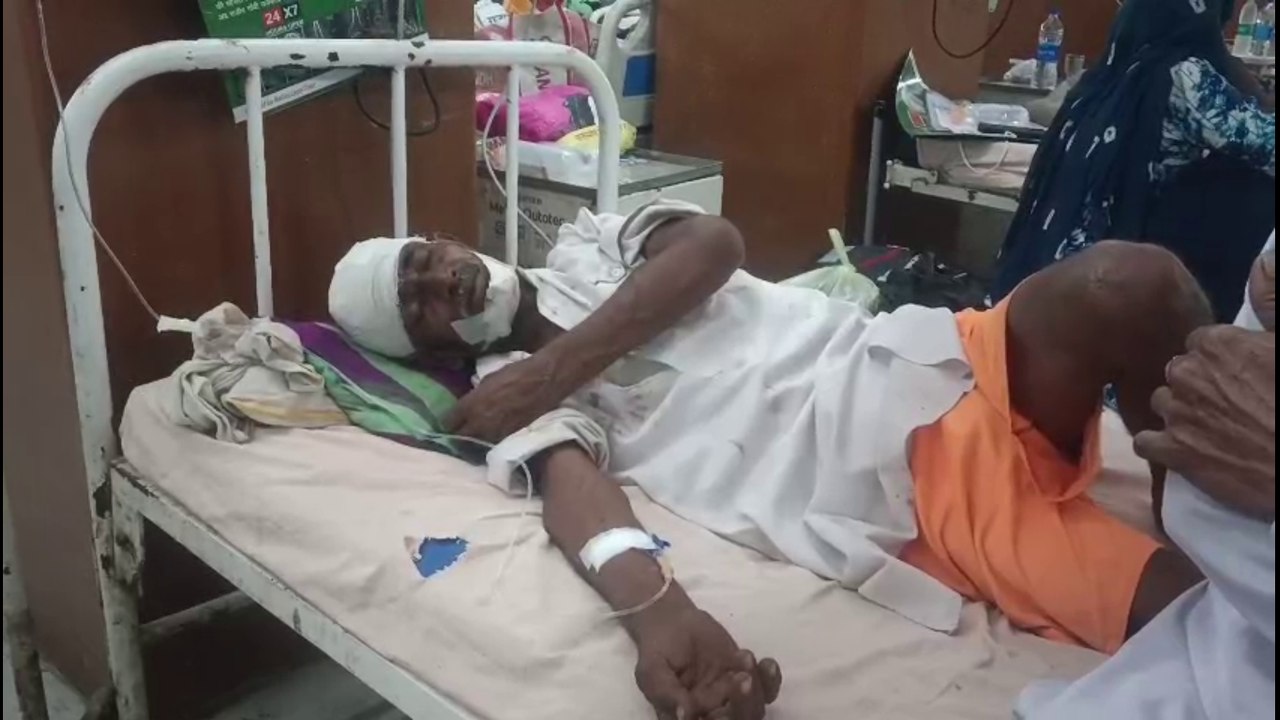 VIDEO: जमीनी विवाद को लेकर दो पक्षो में खूनी सं...