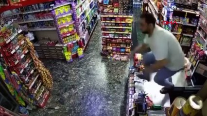 Bursa'da deprem paniği kamerada