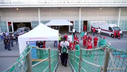 Emergency, sono sbarcati a Savona 146 migranti