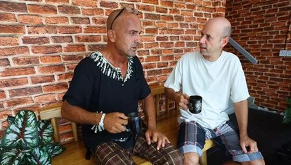 Malezya açıklarında teknesi batınca 40 saat yüzerek kurtulan Türk kaptan, yaşadıklarını anlattı