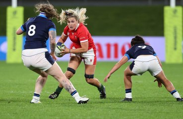 Alex Callender has been included in Wales' Rugby World Cup squad, despite being injured