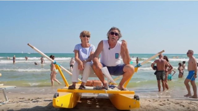 Il video della sindaca di Riccione in spiaggia con i gestori degli stabilimenti balneari: «Qui da noi il caro spiagge è una falsità»