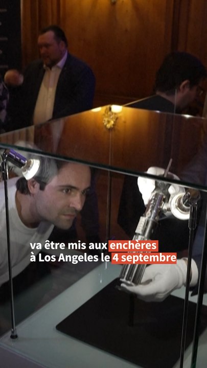 Le sabre laser de Dark Vador va être mis aux enchères