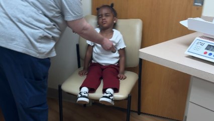 Toddler dramatically fakes illness until nurse stops checking her vitals