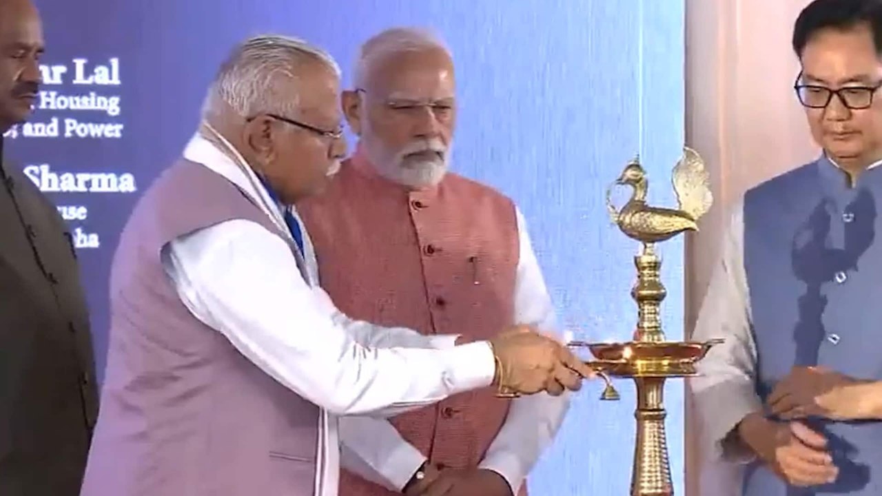 PM Modi Inaugurates 184 New MP Flats In Delhi