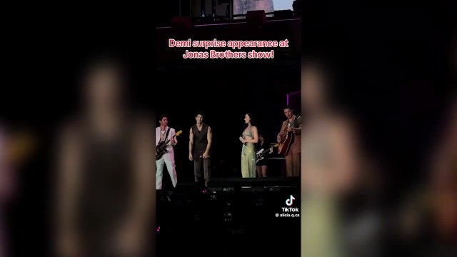 ext-reunion-camp-rock-110825