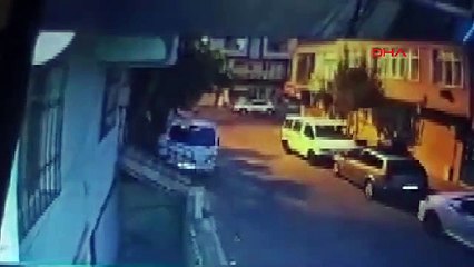 Park halindeki kamyoneti böyle çaldılar