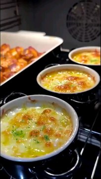 #fypageシ #foryourpage #cooking #homecooking #goodfood #pasta #creamycheese #foodlovers #recipe #simplerecipe #dinnerideas #eating #foodie #yummyfood #creamy #pastarecipes #spaghetti #deliciousfood #viralrecipe #porridge