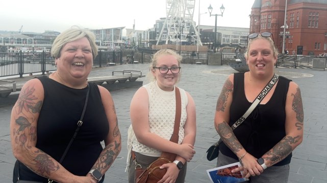 ‘It’s a scone!’: do you call them scones or scones?