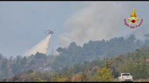 Incendio Vesuvio, oltre 600 lanci effettuati dai Canadair vvf