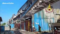 Maxi incendio alla Carbon Line di Fano: il video dello spegnimento