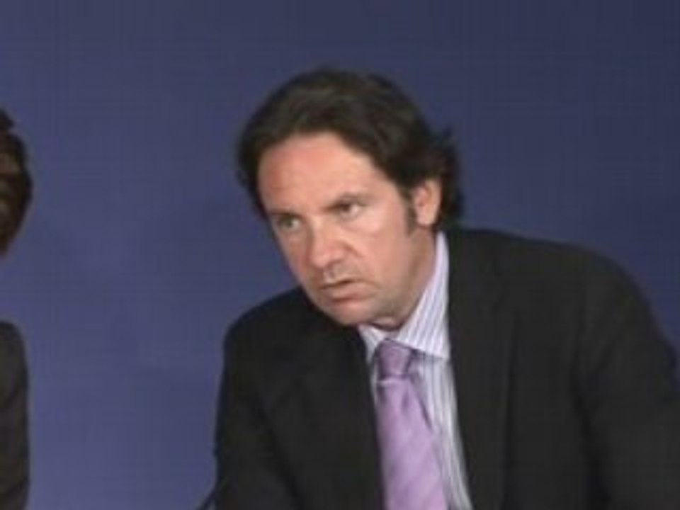 UMP "Sarkozy à la télé" -Conférence de Presse- 28/04/08