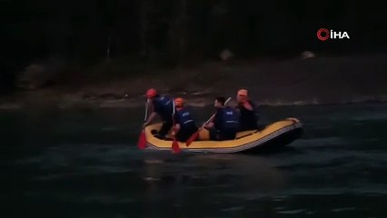 Harşit Çayı’nda balık tutan 2 genç mahsur kaldı